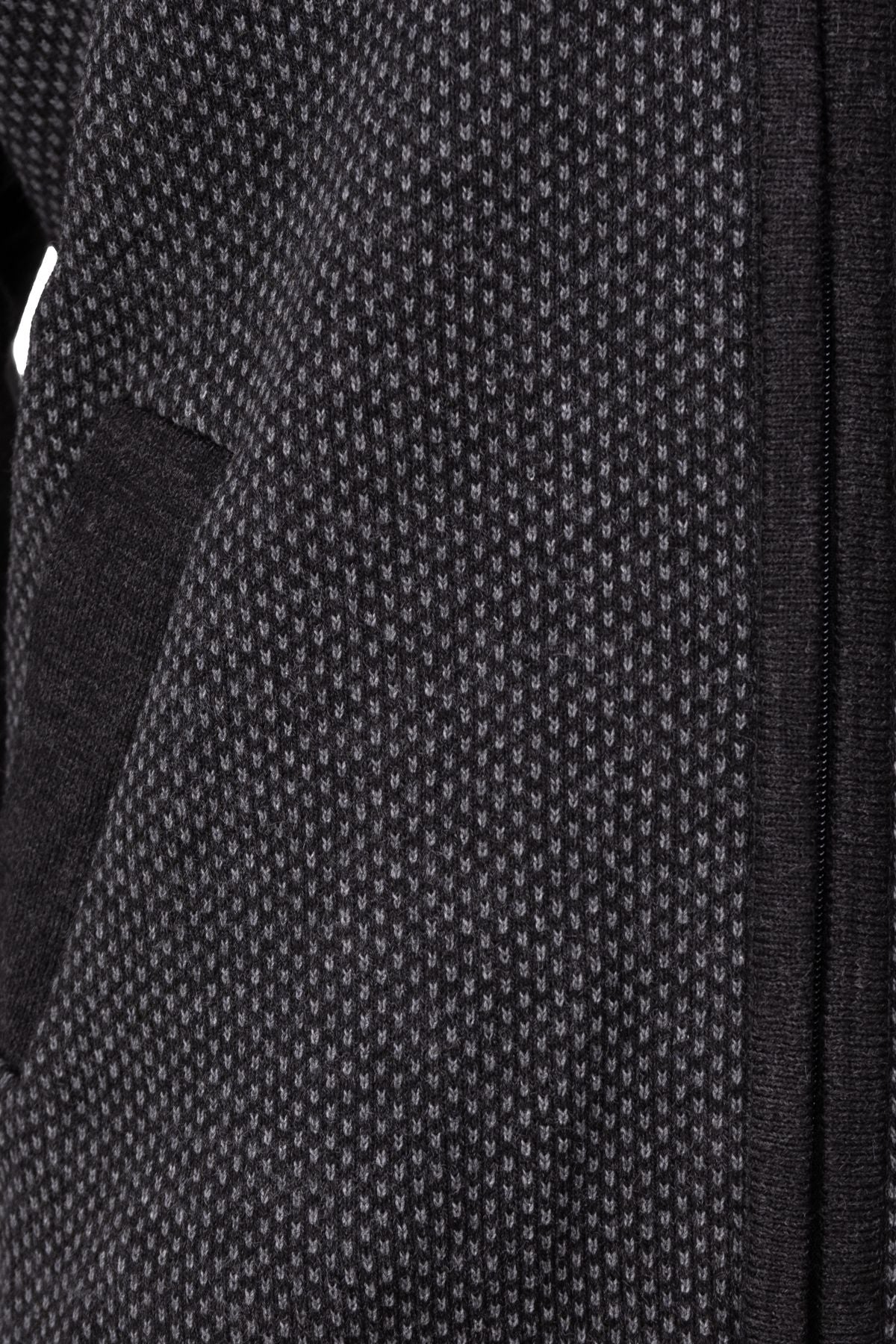 Erkek Kışlık Kalın Yünlü Çelik Örme Hırka Armalı Motifli Düğmeli Çift Cepli Rahat Hakim Yaka